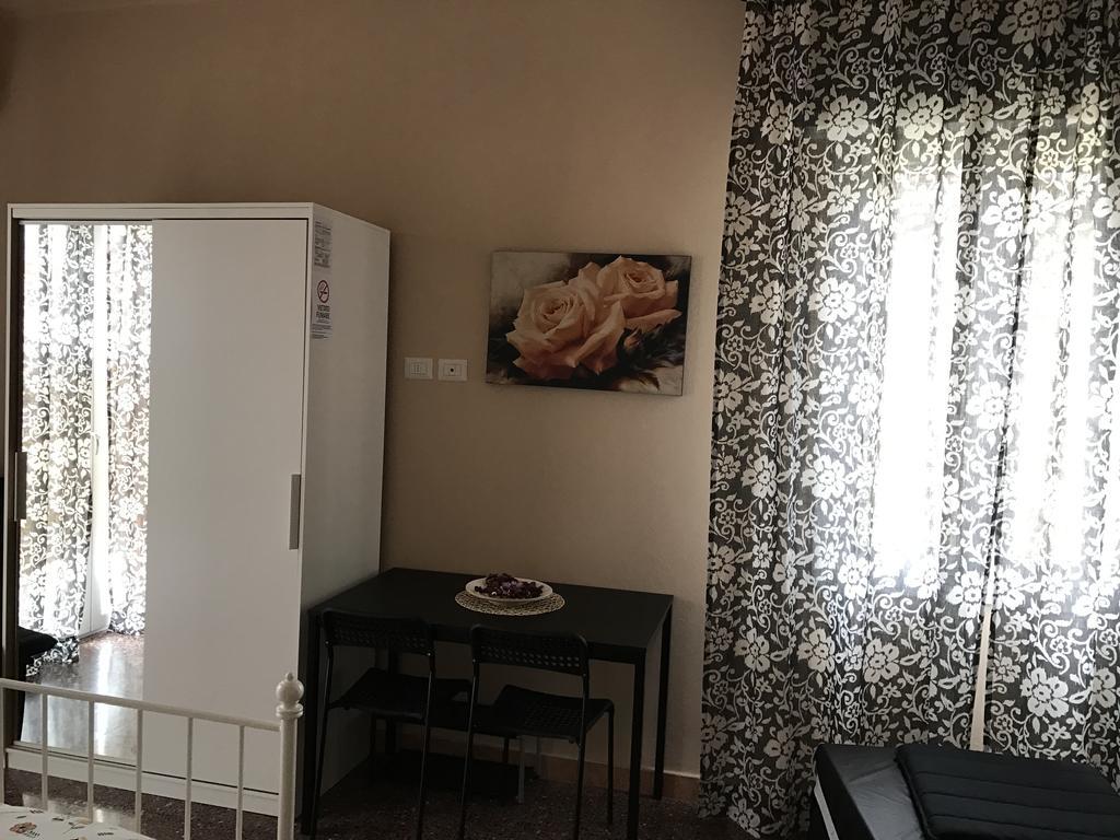 Affittacamere Le Rose Ίμολα Εξωτερικό φωτογραφία